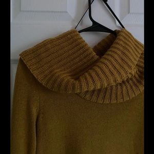 H&M mustard coloured xs sweater